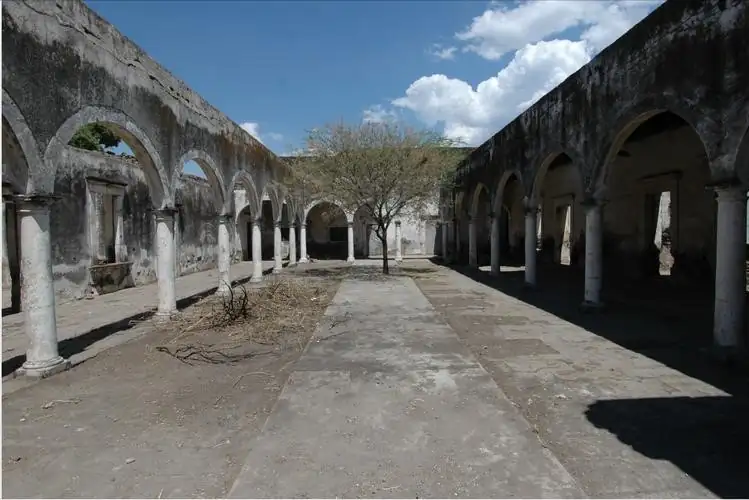 Ex hacienda de San Nicólas Parangueo.